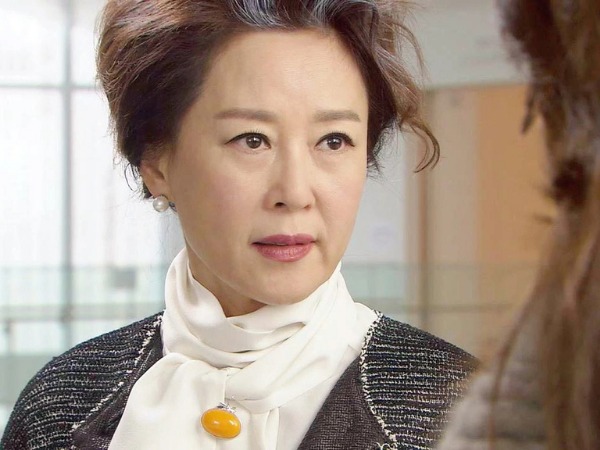 Sở thích mặc 'mát mẻ' của con dâu khiến mẹ chồng 'nóng mắt' và mối quan hệ trở nên căng thẳng