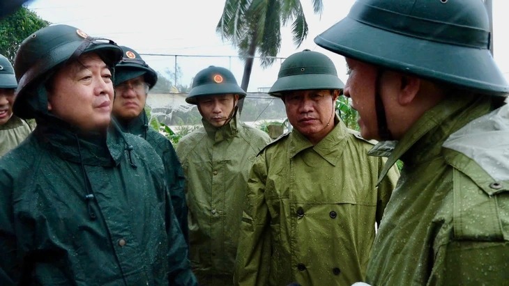 Lũ tiệm cận mức lịch sử, Phó thủ tướng yêu cầu Đắk Lắk khẩn trương cứu dân