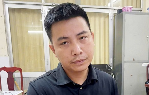 Đọc tin truy nã trên báo, kẻ lừa đảo đến cơ quan Công an đầu thú