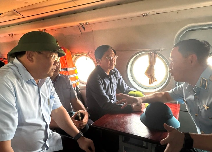 Phó Thủ tướng Hồ Quốc Dũng kiểm tra công tác ứng phó khẩn cấp mưa lũ tại Khánh Hòa