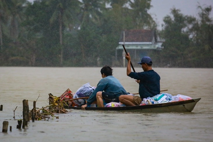 Thủ tướng yêu cầu đánh giá nguyên nhân ngập lụt, rà soát việc vận hành hồ thủy điện