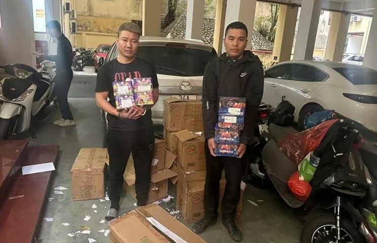 Mua gần 450 kg p/h/á/o từ biên giới Việt – Lào về Hải Phòng bán kiếm lời