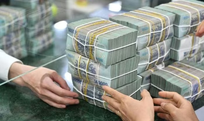 Tiền gửi tăng kỷ lục, tiến sát 16,2 triệu tỷ đồng
