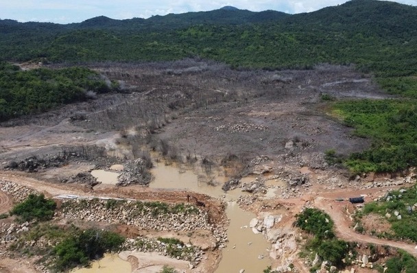 Công ty có hồ nước vỡ gây chết người ở Tuy Phong đang làm những công trình gì trên núi?