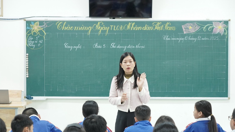 Giao thẩm quyền tuyển dụng giáo viên cho giám đốc sở giáo dục