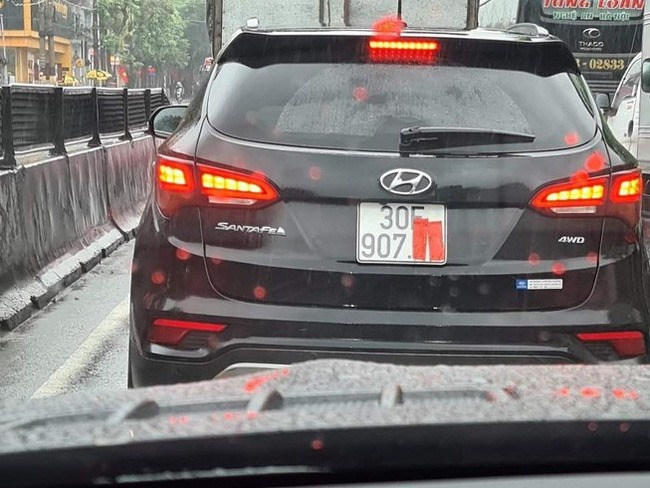 Mức phạt che biển số xe năm 2026 đối với ô tô, xe máy