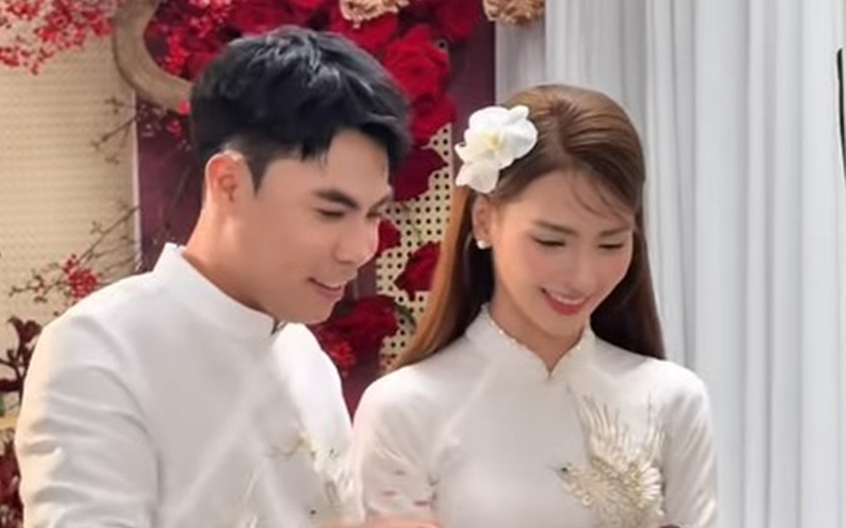 Tiền vệ Đức Huy và MC Mù Tạt VTV hạnh phúc ngập tràn trong lễ ăn hỏi