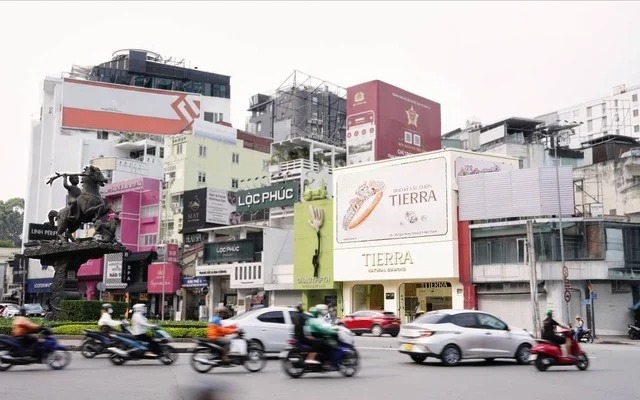 Tìm hiểu ông chủ chuỗi kinh doanh trang sức kim cương Tierra Diamond