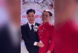 Clip chú rể mếu máo, ôm chặt bà ngoại viral khắp cõi mạng