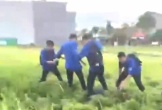 4 họ/c si/nh lớp 10 đ/án/h đàn anh g/ã/y sống mũi
