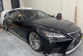 Lexus LS 500 để không hai năm bán lại hơn 5 tỷ, dù vô-lăng có vết mốc nhưng người bán khẳng định: 'Xe mới 100%, gần như chưa sử dụng'