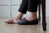 5 bất thường ở tay chân cảnh báo tắc nghẽn mạch máu