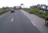 Xe container đi sai làn g/â/y t/a/i n/ạ/n th/ư/ơ/n/g tâm
