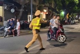 Nam tài xế ở Hà Nội vi phạm nồng độ cồn vì người yêu doạ: 