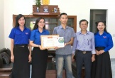 Thành Đoàn Hải Phòng tặng Bằng khen cho nam thanh niên cứu cháu bé khỏi tai nạn đường sắt