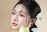'Hot girl cô giáo' xứ Nghệ khoe vẻ đẹp yêu kiều với váy yếm