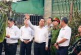 Chủ tịch UBND TP.HCM Nguyễn Văn Được đến hiện trường chỉ đạo khắc phục vụ cháy tại cư xá Độc Lập