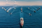 Lần đầu diễu binh trên biển: Tàu ngầm, tàu hộ vệ tên lửa xuất hiện hùng tráng