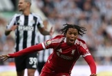 Thần đồng Liverpool kiếm bộn tiền ở tuổi 17