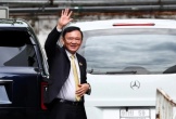 Ông Thaksin đáp xuống Singapore, liệu có kịp về Thái để ra tòa ngày 9-9?