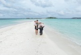 Duy Mạnh khoe body trên biển Maldives